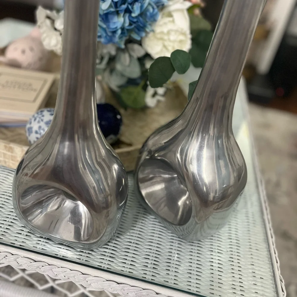 Elegant Silver Vases  set Z galleries modern Aluminum